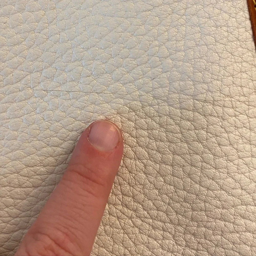 SOLD VINTAGE DOONEY & BOURKE CROSSBODY - Picture 7 of 9